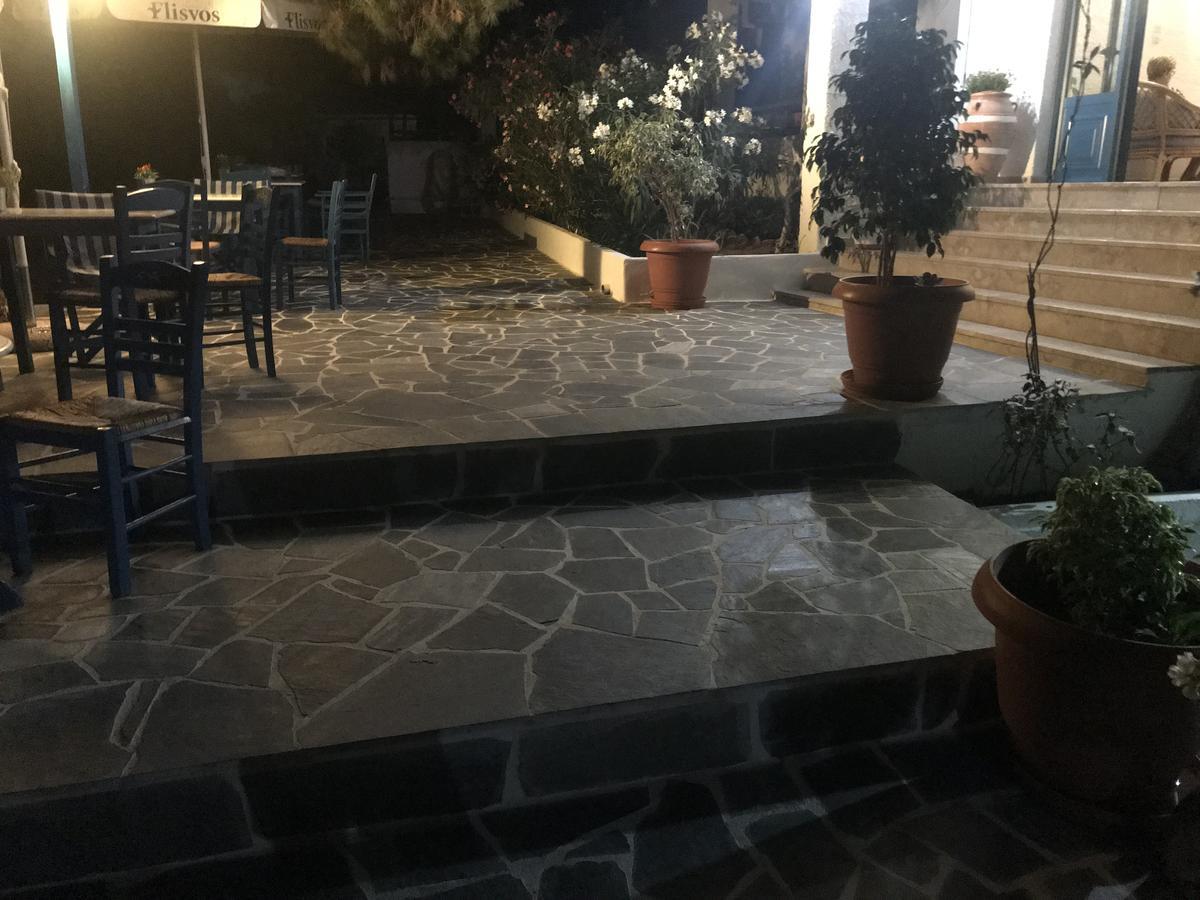 Hotel Flisvos Megalochori  외부 사진